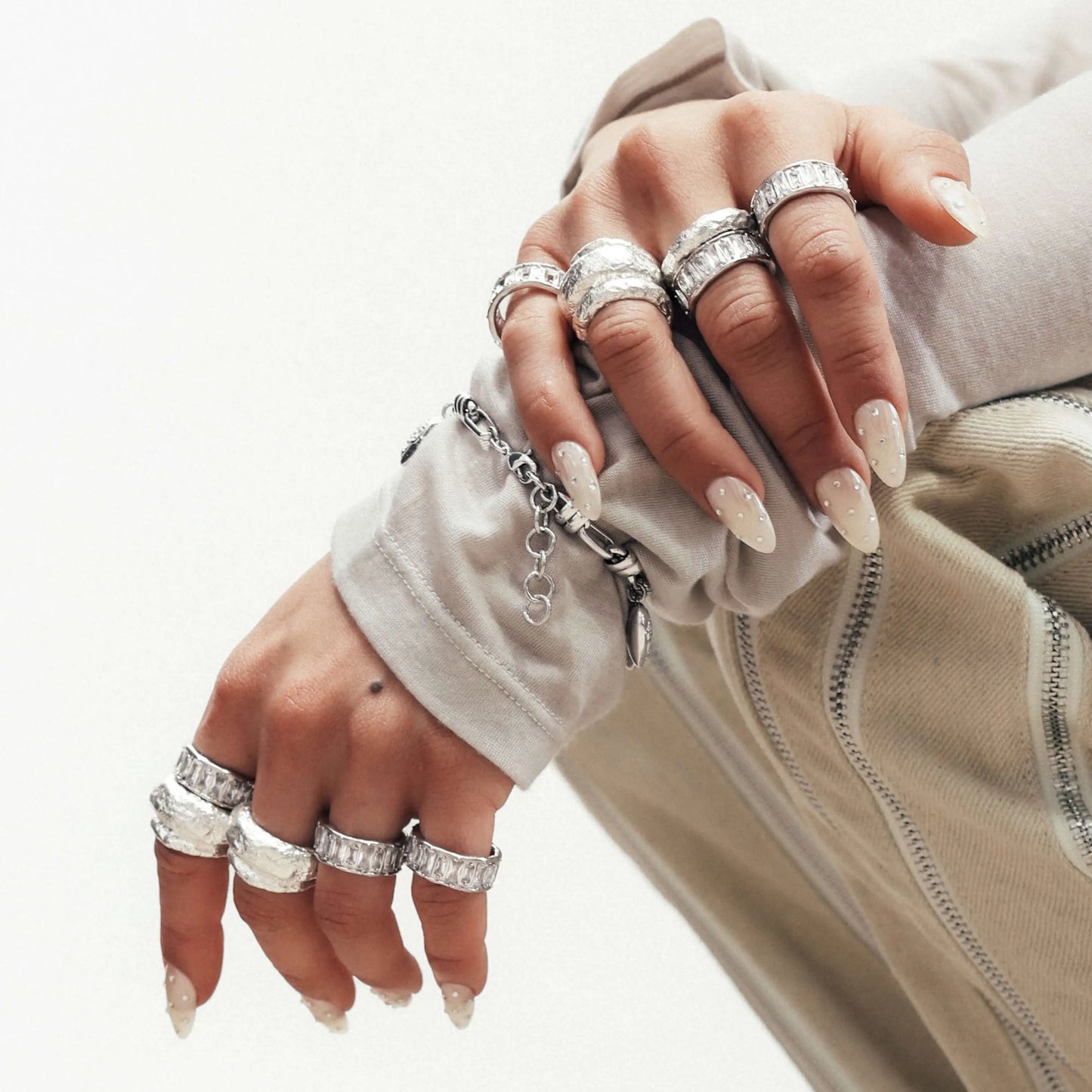 En Route Silver Strass Me in Ring, US Size 6-8, Thick Band with Icy Stones, Modern Sparkle for Bold Moments