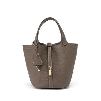 This Elegant Women’S Design Fashion Shopping Basket Bag Features a Lock-Clasp Design and Includes a Handbag. It’S Perfect for Dates, Walks, Shopping, Everyday Use, and as a Practical Handheld Pouch.