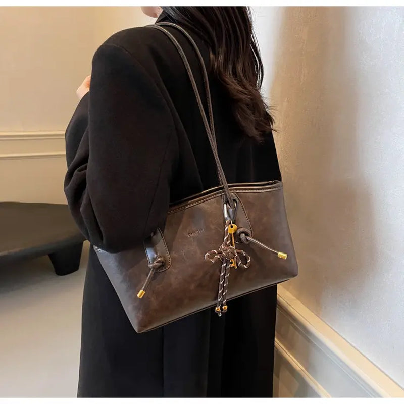 Retro Versatile Women’S Shoulder Bag, Fashionable Underarm Bag, Minimalist Leopard Print Handbag, Lightweight Casual Tote Shoulder Bag, High-Quality Everyday Commuter Bag, Cheetah Handbag, Casual Multifunctional Zippered Tote Bag with Bow Key Charm Decora