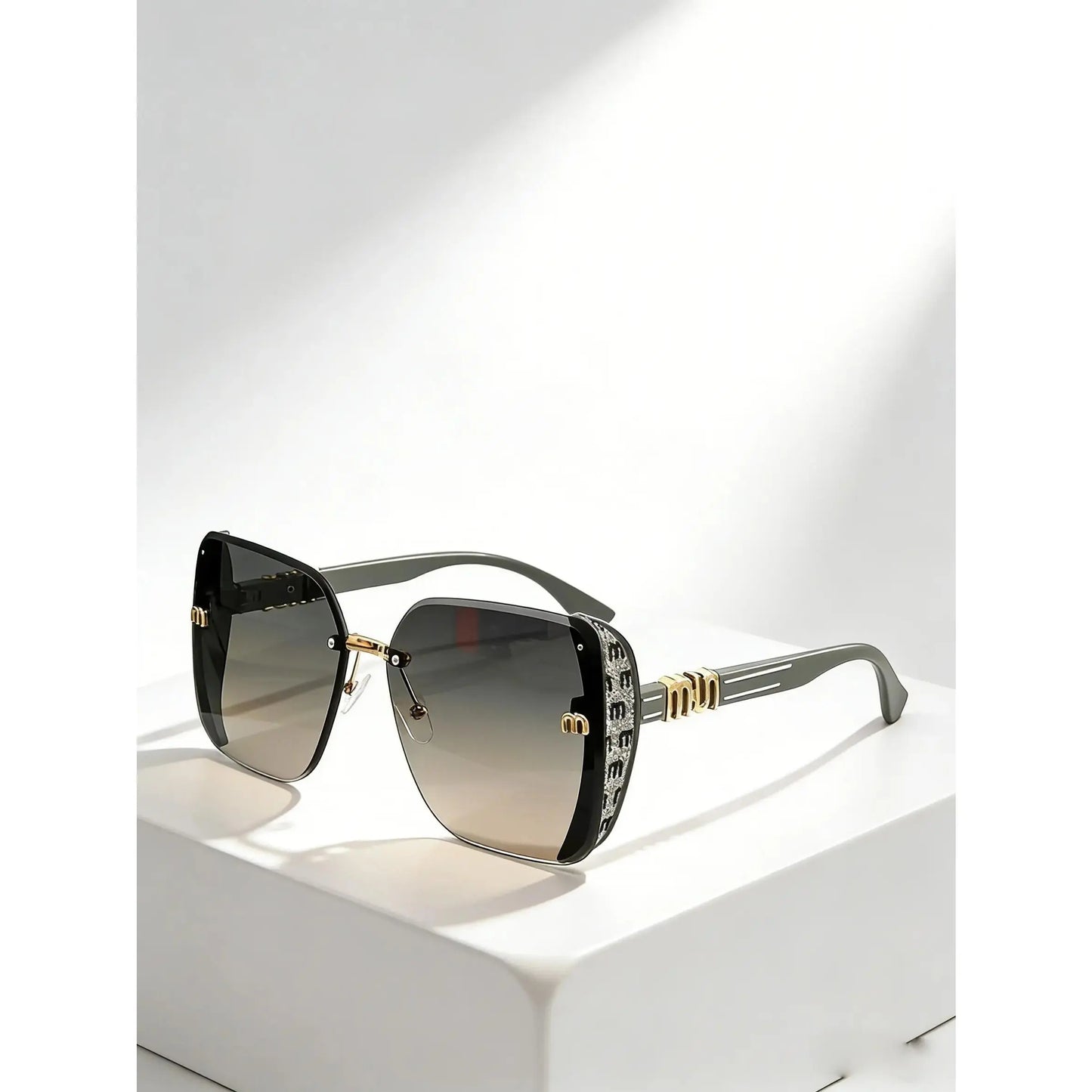 2026 Unisex Large-Frame Fashion Glasses, Trendy Square Sunglasses, Trendy Beach Eyewear, Retro Design for Daily Wear, Photography, Travel, Beach, All Seasons