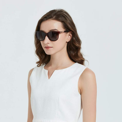 Stylish Women's Sunglasses with Polarized UV Protection 🌞🕶️ #TrendyLook #SummerVibes