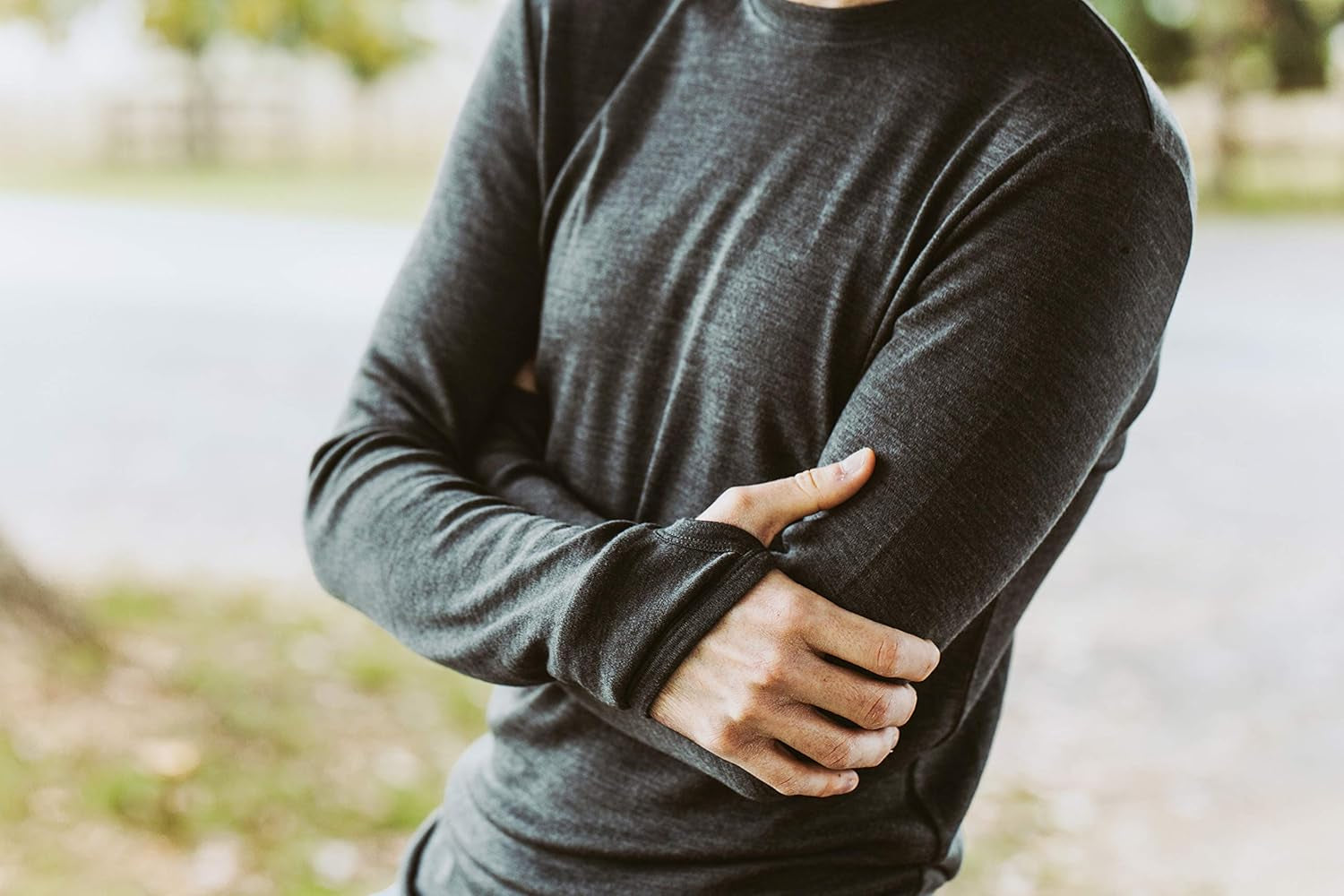 Stay cozy and stylish this season with our 100% Merino Longsleeve Baselayer featuring thumbloops! 🧡 Choose your favorite color and size now! #MerinoWool #WinterEssentials