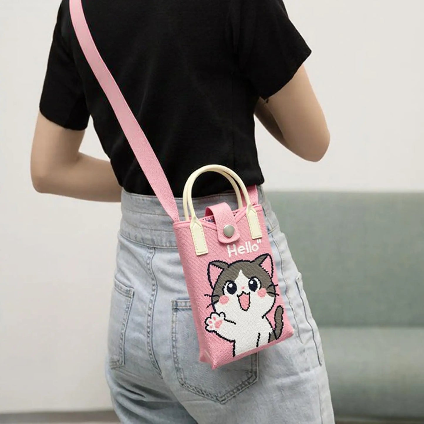 Cute Cat Phone Tote Bag Mini Knit Crossbody Bag Women Small Handbag with Shoulder Strap 4.72 X 7.09 X 1.97 Inches Practical Crochet Pouch for Cell Phone Keys and Lipsticks